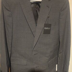 Gray Checkered Men's Suit Jacket by Kenneth Cole. Size 42R. NWT